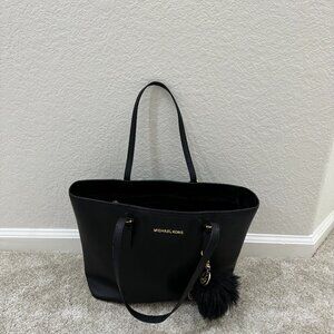 Michael Kors Jet Set Tote